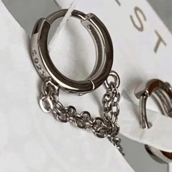 Sterling Silver Layered Chain Huggie Hoop Earrings Brand New - Picture 5 of 5